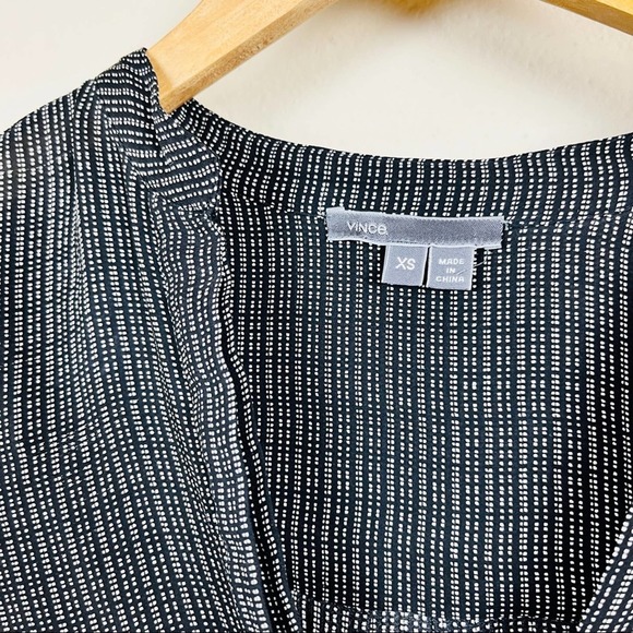 VINCE Black Cream Sheer Silk Georgette Long Sleeve Oversized Blouse Top XS Vneck - Picture 7 of 11